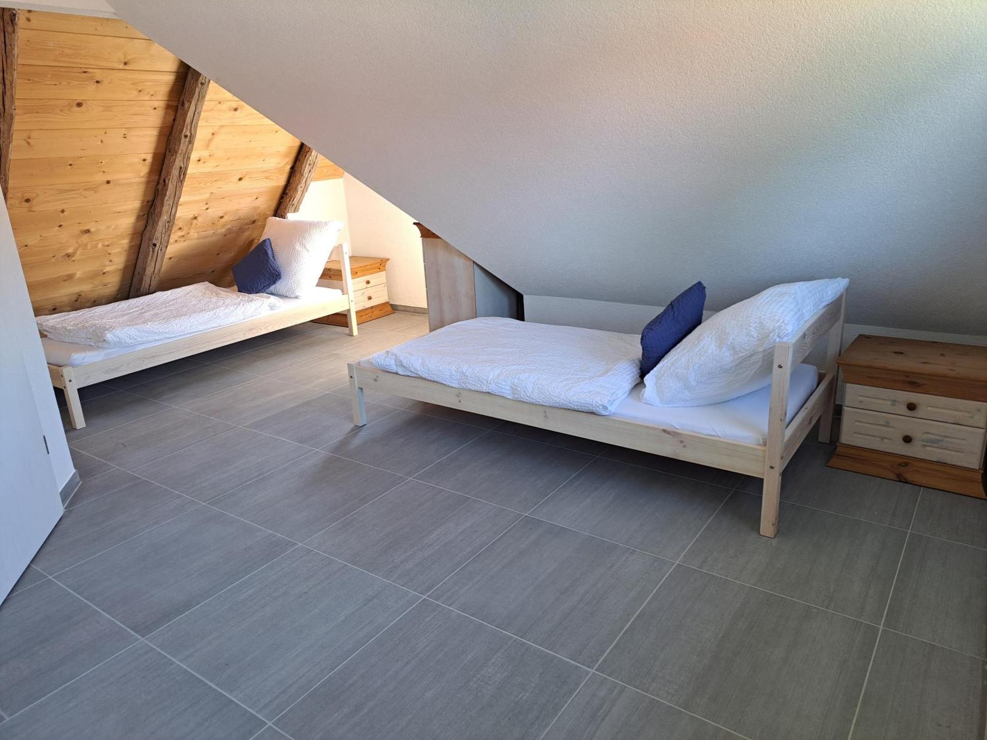 Ferienwohnung Heuboden Хюфинген Экстерьер фото
