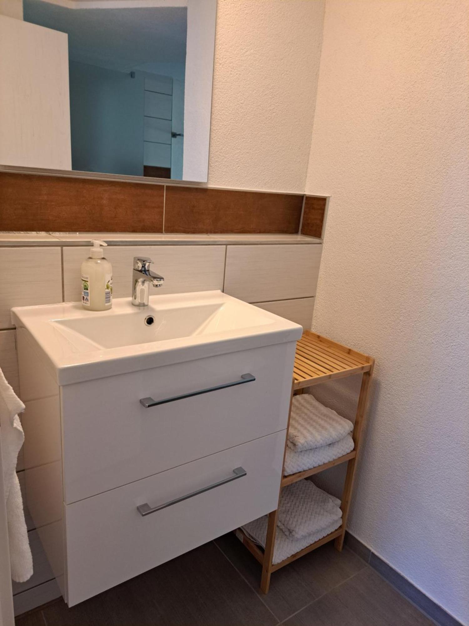 Ferienwohnung Heuboden Хюфинген Экстерьер фото