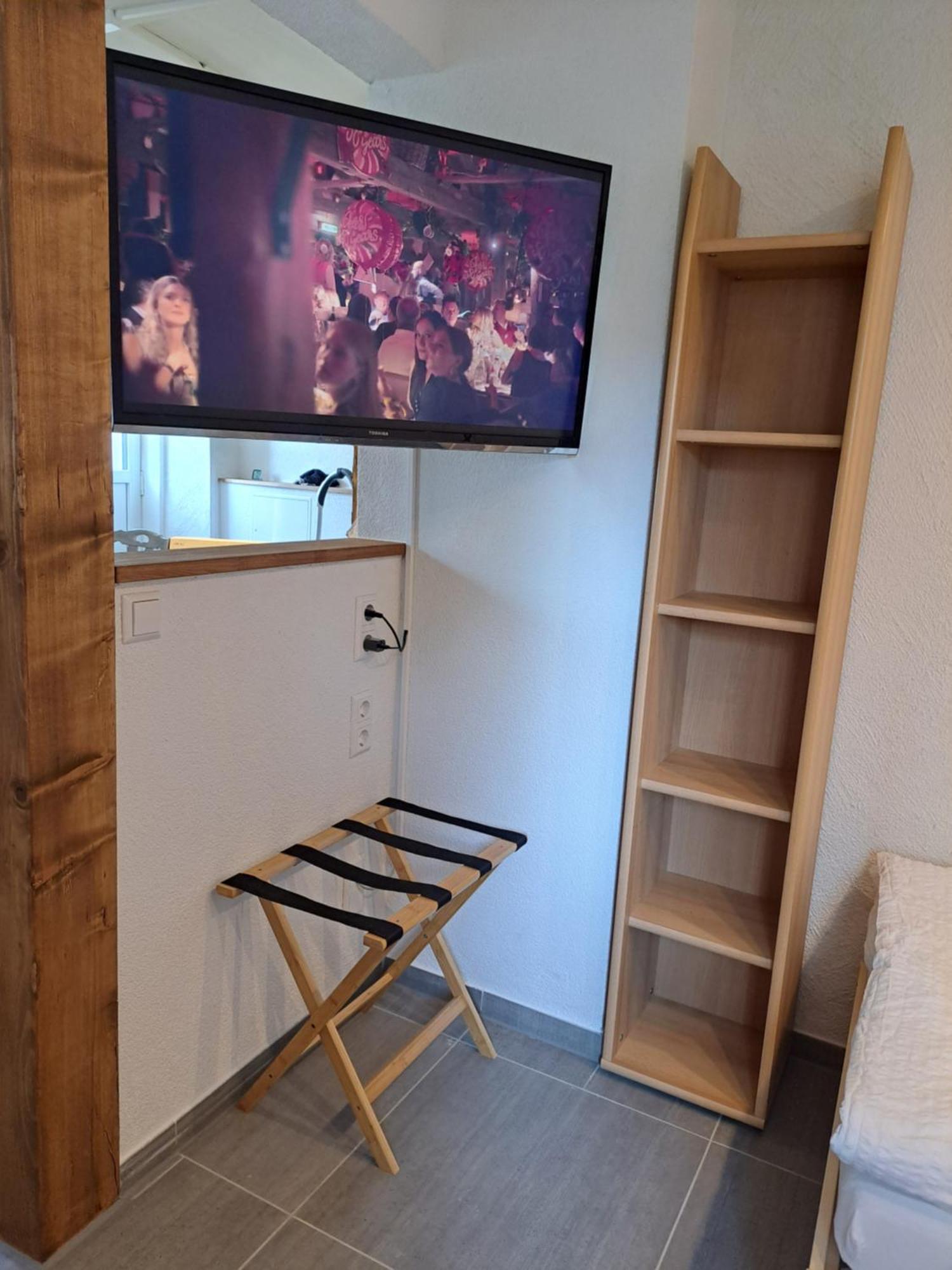 Ferienwohnung Heuboden Хюфинген Экстерьер фото
